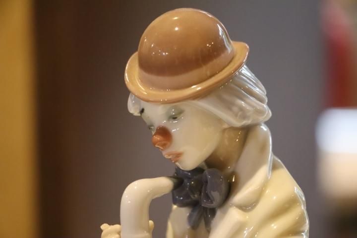 スペインLLADRO(リヤドロ)社の陶器人形の置物『フィギュリン』5471