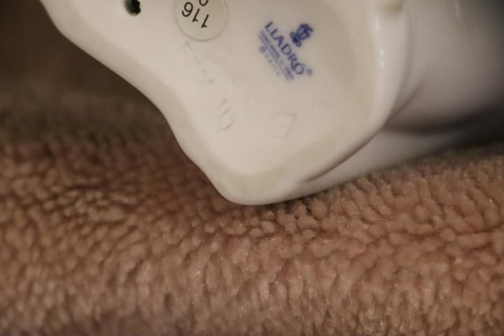 スペインLLADRO(リヤドロ)社の陶器人形の置物『フィギュリン スペインLLADRO(リヤドロ)社の陶器人形の置物『フィギュリン