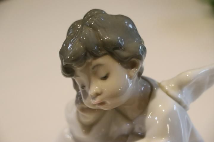 スペインLLADRO(リヤドロ)社の陶器人形の置物『フィギュリン スペインLLADRO(リヤドロ)社の陶器人形の置物『フィギュリン