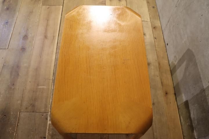 Tendo(天童木工)より建築家 坂倉準三の研究所がデザインした Tendo(天童木工)より建築家 坂倉準三の研究所がデザインした
