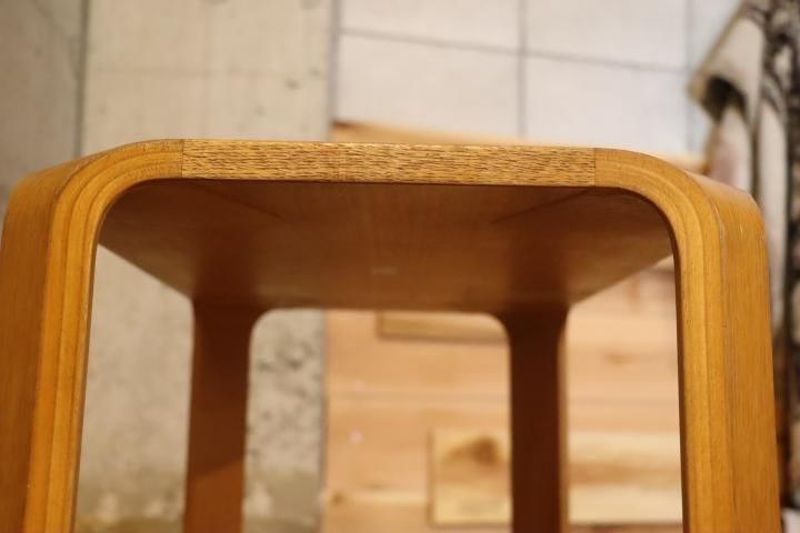 Tendo(天童木工)より建築家 坂倉準三の研究所がデザインした Tendo(天童木工)より建築家 坂倉準三の研究所がデザインした