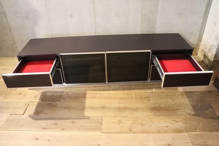 Crastina(クラスティーナ)の VEILE(ベール)テレビボードです。シンプル