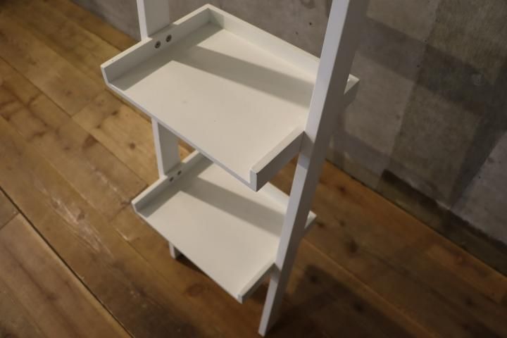 THE CONRAN SHOP(コンランショップ)より壁掛けブックシェルフ4段 THE CONRAN SHOP(コンランショップ)より壁掛けブックシェルフ4段
