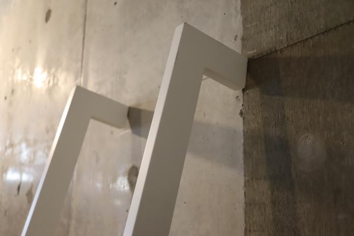 THE CONRAN SHOP(コンランショップ)より壁掛けブックシェルフ4段 THE CONRAN SHOP(コンランショップ)より壁掛けブックシェルフ4段