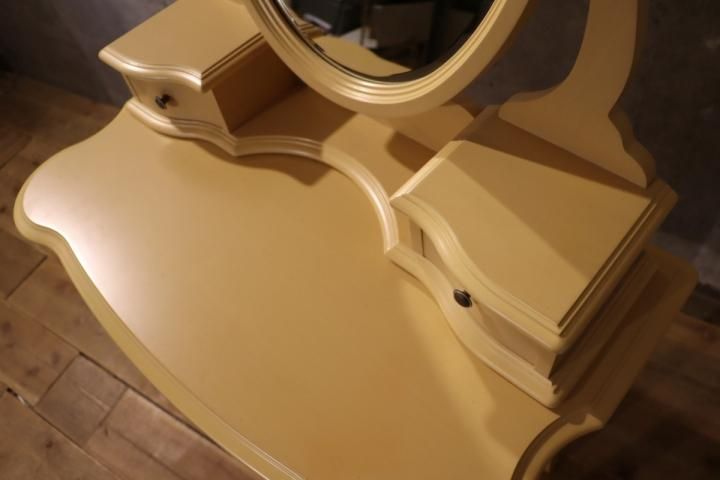 IDC OTSUKA(大塚家具)取り扱いブランドLYNN HOLLYN(リンホーリン IDC OTSUKA(大塚家具)取り扱いブランドLYNN HOLLYN(リンホーリン