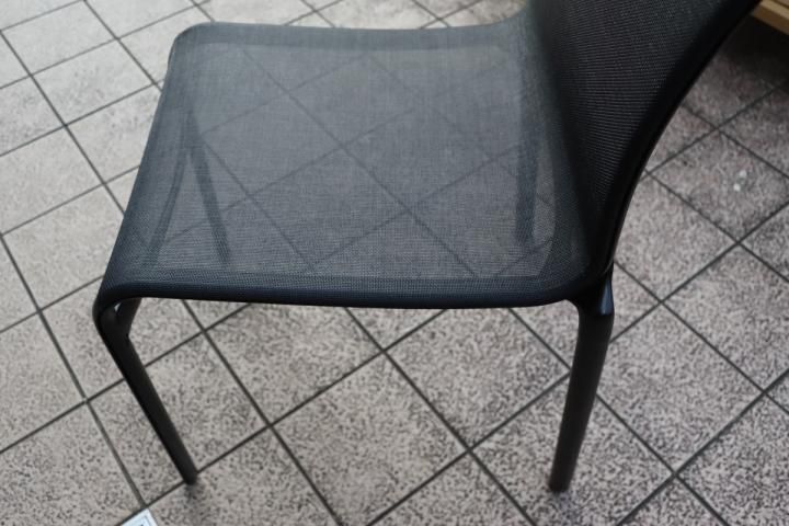 Cassina(カッシーナ)取り扱いブランドAlias(アリアス)のハイ Cassina(カッシーナ)取り扱いブランドAlias(アリアス)のハイ