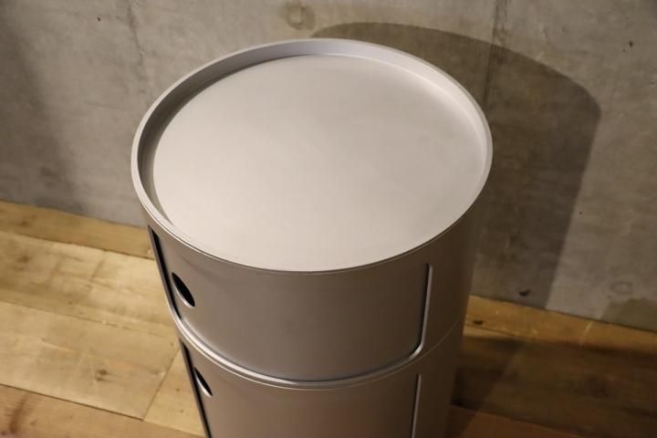 イタリアのメーカーKartell(カルテル)社の人気商品COMPONIBILI イタリアのメーカーKartell(カルテル)社の人気商品COMPONIBILI
