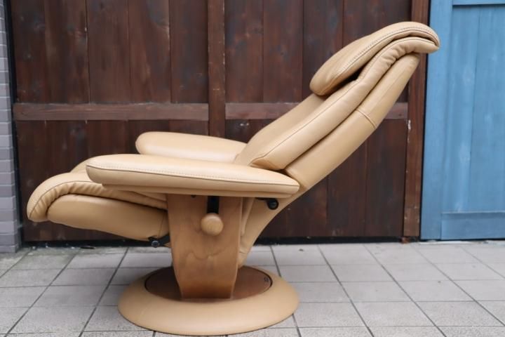 値下げ/karimoku(カリモク家具)の本革 リクライニングチェア 値下げ/karimoku(カリモク家具)の本革 リクライニングチェア