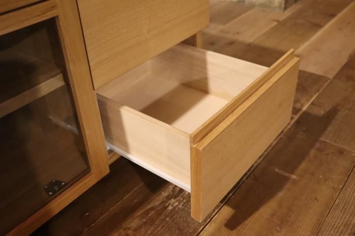 無印良品(MUJI)のタモ材 AVラック。シンプルなTVボードは圧迫感 無印良品(MUJI)のタモ材 AVラック。シンプルなTVボードは圧迫感