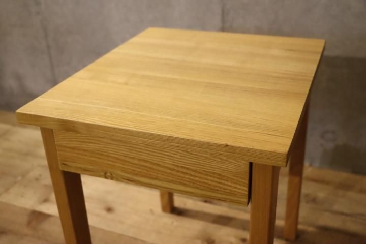 無印良品(MUJI)の人気のタモ材 サイドテーブルです!無垢 無印良品(MUJI)の人気のタモ材 サイドテーブルです!無垢