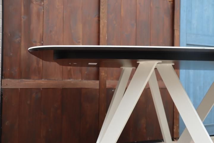 イタリアのCalligaris(カリガリス)社のCARTESIO(カルテジオ イタリアのCalligaris(カリガリス)社のCARTESIO(カルテジオ