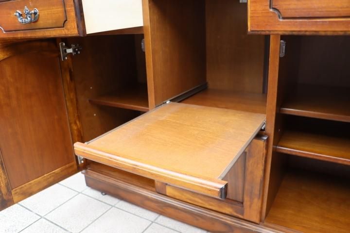 Karimoku(カリモク家具)の人気シリーズCOLONIAL(コロニアル)の