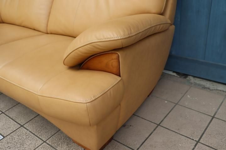 karimoku(カリモク家具)のブルックス 本革 2.5人掛けソファー karimoku(カリモク家具)のブルックス 本革 2.5人掛けソファー