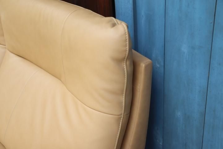 karimoku(カリモク家具)のブルックス 本革 2.5人掛けソファー karimoku(カリモク家具)のブルックス 本革 2.5人掛けソファー