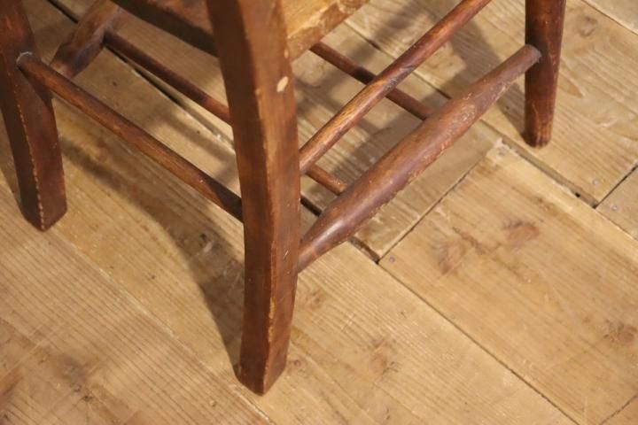 英国アンティークのエルム材を使用したダイニングチェア2脚 英国アンティークのエルム材を使用したダイニングチェア2脚