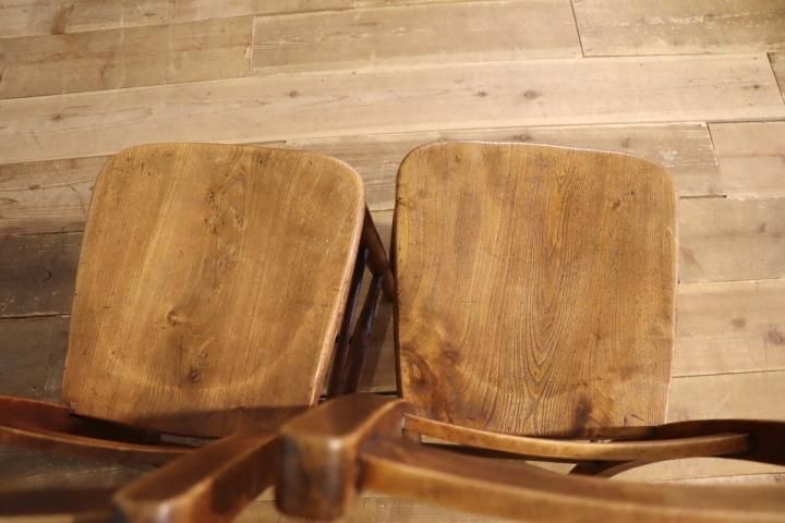 英国アンティークのエルム材を使用したダイニングチェア2脚 英国アンティークのエルム材を使用したダイニングチェア2脚