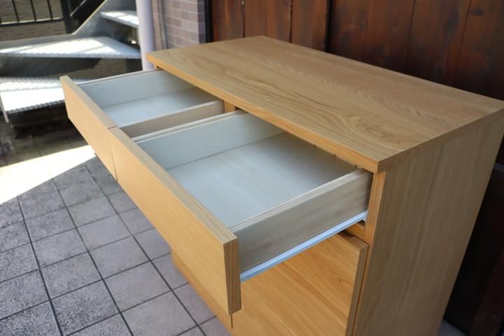 人気の無印良品(MUJI)のオーク材 キャビネット・木製扉 人気の無印良品(MUJI)のオーク材 キャビネット・木製扉