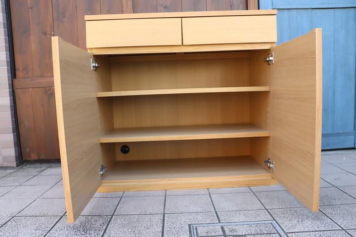 人気の無印良品(MUJI)のオーク材 キャビネット・木製扉 人気の無印良品(MUJI)のオーク材 キャビネット・木製扉