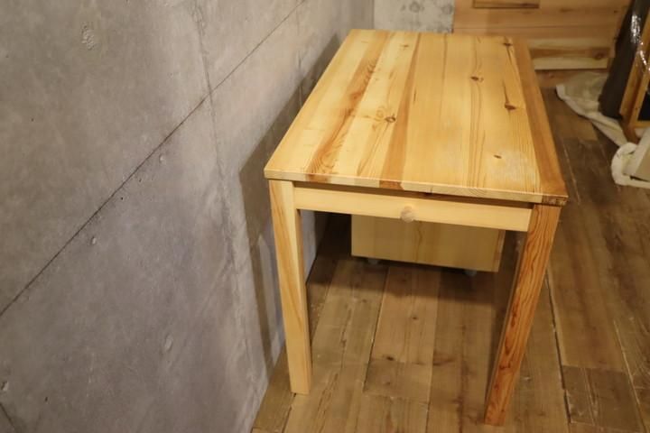 無印良品(MUJI)のパイン材シリーズのパーソナルデスク 無印良品(MUJI)のパイン材シリーズのパーソナルデスク