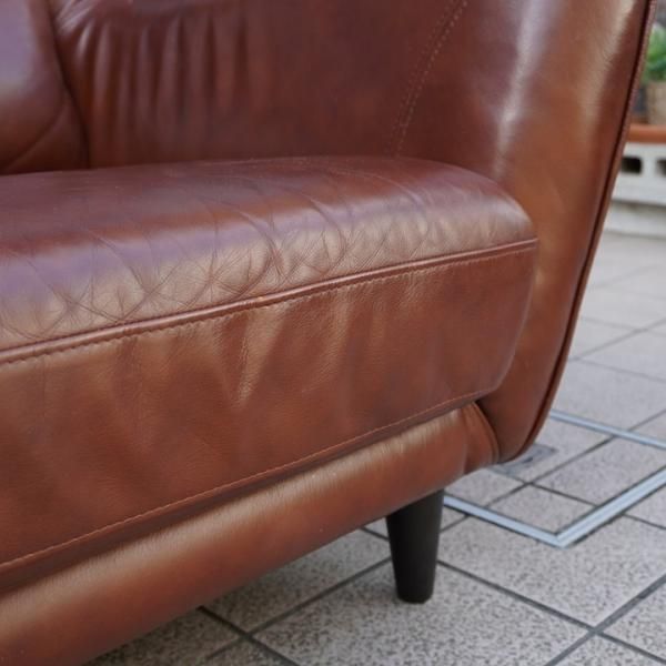 IDC OTSUKA(大塚家具)のアプレ本革2人掛けソファです!レトロな IDC OTSUKA(大塚家具)のアプレ本革2人掛けソファです!レトロな