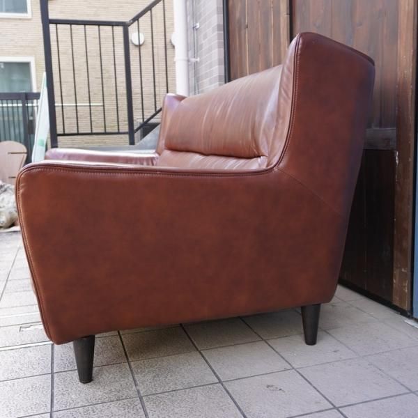 IDC OTSUKA(大塚家具)のアプレ本革2人掛けソファです!レトロな IDC OTSUKA(大塚家具)のアプレ本革2人掛けソファです!レトロな