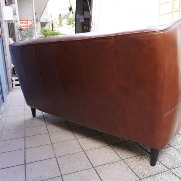 IDC OTSUKA(大塚家具)のアプレ本革2人掛けソファです!レトロな IDC OTSUKA(大塚家具)のアプレ本革2人掛けソファです!レトロな