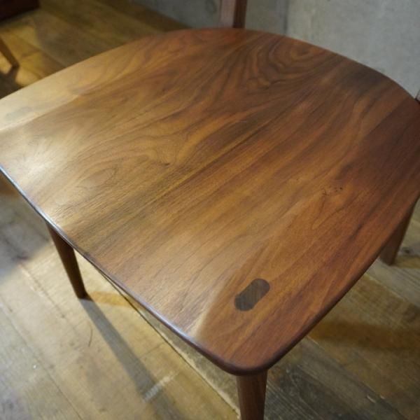 IDC OTSUKA(大塚家具)のFill2(フィル2) ウォールナット無垢材 IDC OTSUKA(大塚家具)のFill2(フィル2) ウォールナット無垢材