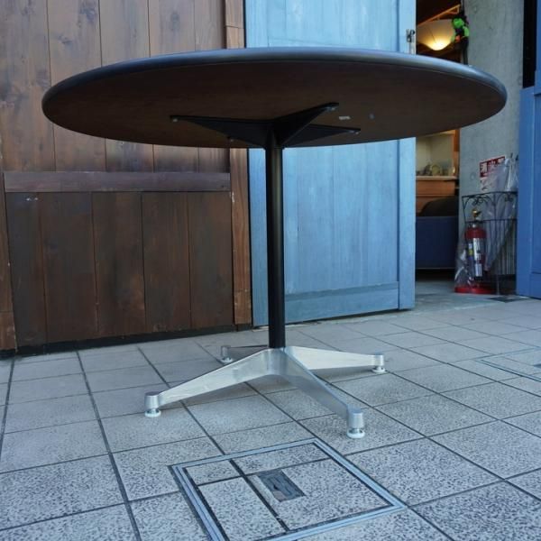 Hermanmiller(ハーマンミラー)社のイームズデザインの Hermanmiller(ハーマンミラー)社のイームズデザインの