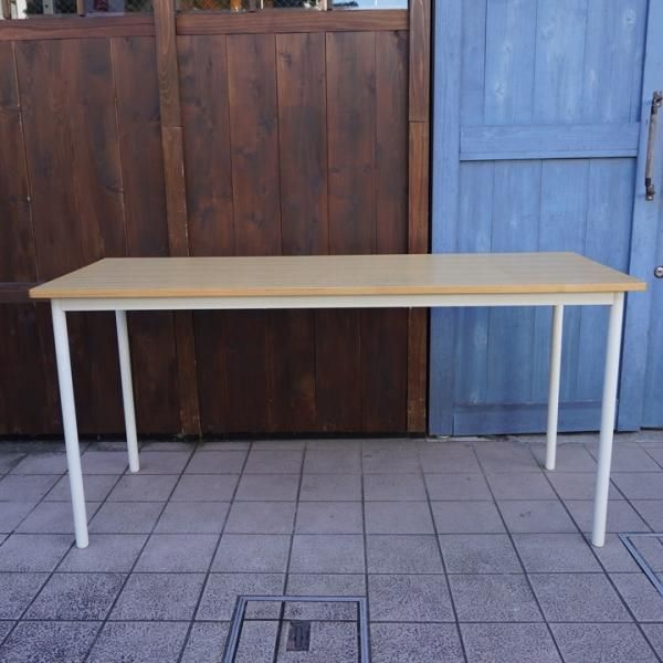 無印良品(MUJI)よりタモ材×スチールのパーソナルデスクです 無印良品(MUJI)よりタモ材×スチールのパーソナルデスクです