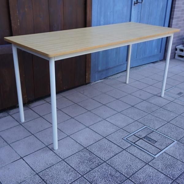 無印良品(MUJI)よりタモ材×スチールのパーソナルデスクです 無印良品(MUJI)よりタモ材×スチールのパーソナルデスクです