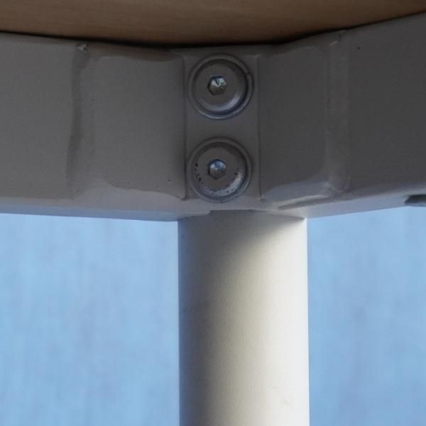 無印良品(MUJI)よりタモ材×スチールのパーソナルデスクです 無印良品(MUJI)よりタモ材×スチールのパーソナルデスクです