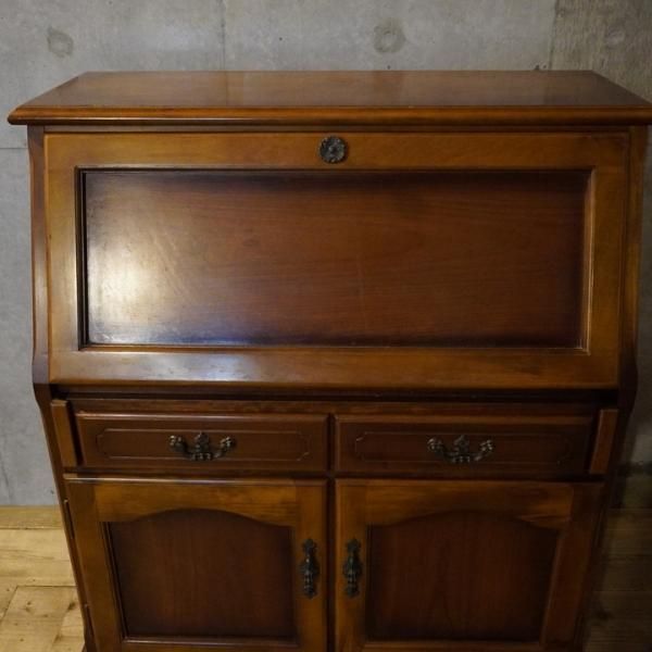 karimoku(カリモク家具)のCOLONIAL(コロニアル)シリーズ karimoku(カリモク家具)のCOLONIAL(コロニアル)シリーズ