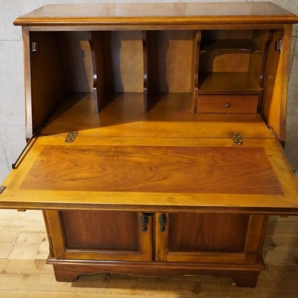 karimoku(カリモク家具)のCOLONIAL(コロニアル)シリーズ karimoku(カリモク家具)のCOLONIAL(コロニアル)シリーズ