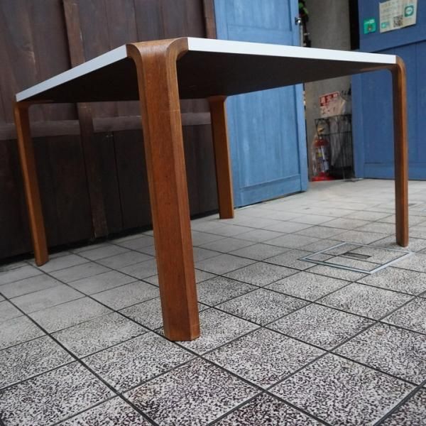 値下げ/Tendo(天童木工)より建築家 坂倉準三の研究所がデザイン 値下げ/Tendo(天童木工)より建築家 坂倉準三の研究所がデザイン
