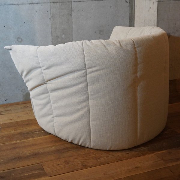 ligne roset(リーンロゼ)のBrigantin(ブリガンタン) 一人掛けハイバックソファ！ソフトな座り心地はリビングを癒し空間に♪インテリア のアクセントになるシングルソファです。 - kokoelma -ココエルマ- 雑貨・中古家具・北欧家具・アンティーク家具の通販 インテリア ...