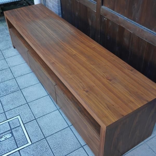 Crastina(クラスティーナ)のウォールナット材Trufa(トゥルーファ Crastina(クラスティーナ)のウォールナット材Trufa(トゥルーファ