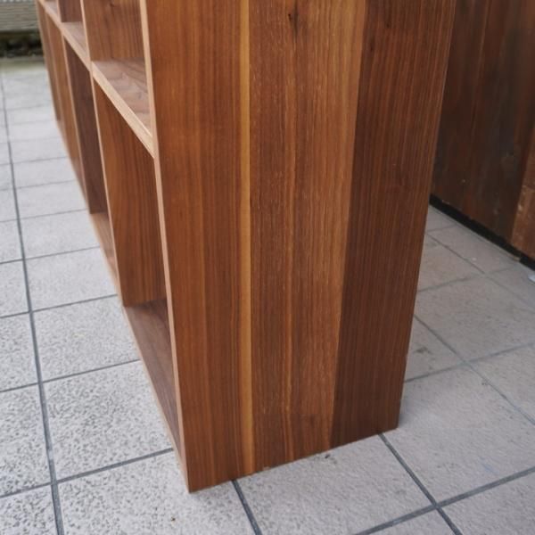 人気の無印良品(MUJI)のウォールナット材 5段・4列スタッキング 人気の無印良品(MUJI)のウォールナット材 5段・4列スタッキング