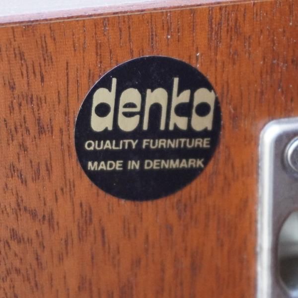 デンマーク「denka」社のチーク材を使用したリビングボードです デンマーク「denka」社のチーク材を使用したリビングボードです