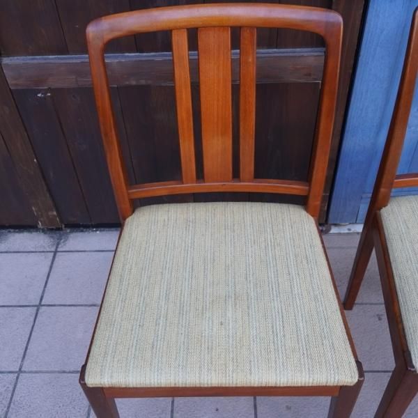 デンマークより入荷した、チーク材を使用したダイニングチェア2 デンマークより入荷した、チーク材を使用したダイニングチェア2