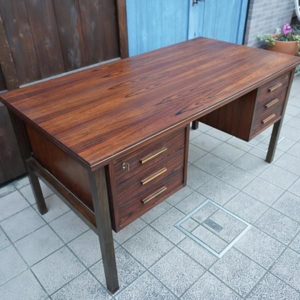 値下げ/デンマークより入荷した、希少なローズウッド材を使用 値下げ/デンマークより入荷した、希少なローズウッド材を使用