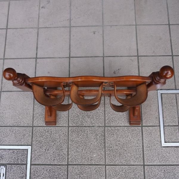 横浜クラシック家具 Daniel(ダニエル)のスリッパラックです。樺 横浜クラシック家具 Daniel(ダニエル)のスリッパラックです。樺
