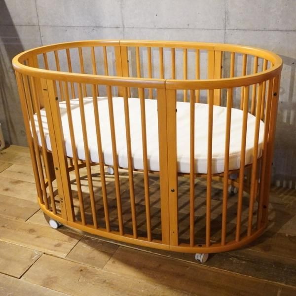 北欧ノルウェーSTOKKE(ストッケ)よりビーチ材ベビーベッド「スリーピー