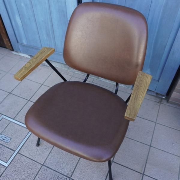 値下げ/CRASH GATE(クラッシュゲート)/ノットアンティークスのABOCK SOFA(アボックソファ)。PVCにタモ無垢材とスチールを組み合わせ はブルックリンスタイルやヴィンテージスタイル② - kokoelma -ココエルマ- 雑貨・中古家具・北欧家具・アンティーク家具の通販 