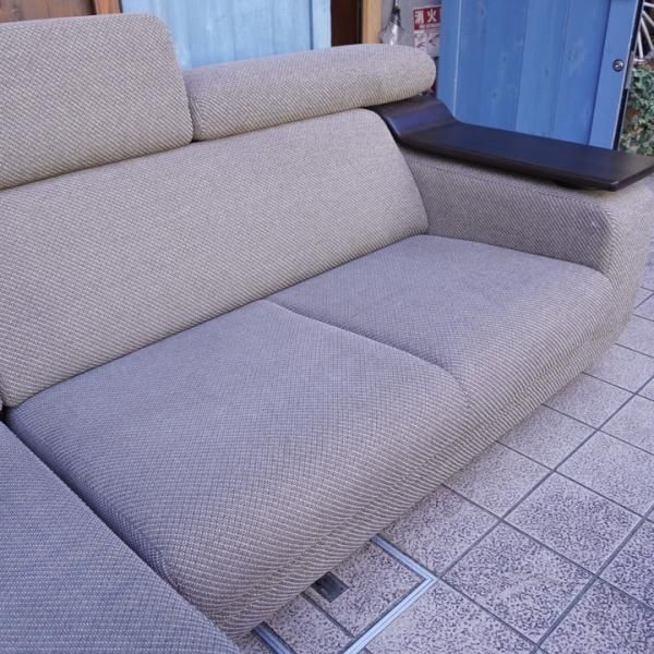 karimoku(カリモク家具)のUU5548カウチソファーです。アーバンブラックの木部とグレーの張地がリビングを洗練された印象に。包み込まれるような 座り心地がお部屋を快適な空間にしてくれます。 - kokoelma -ココエルマ- 雑貨・中古家具・北欧家具・アンティーク家具の通販 karimoku(カリモク家具)のUU5548カウチソファーです。アーバンブラックの木部とグレーの張地がリビングを洗練された印象に。包み込まれるような 座り心地がお部屋を快適な空間にしてくれます。 - kokoelma -ココエルマ- 雑貨・中古家具・北欧家具・アンティーク家具の通販