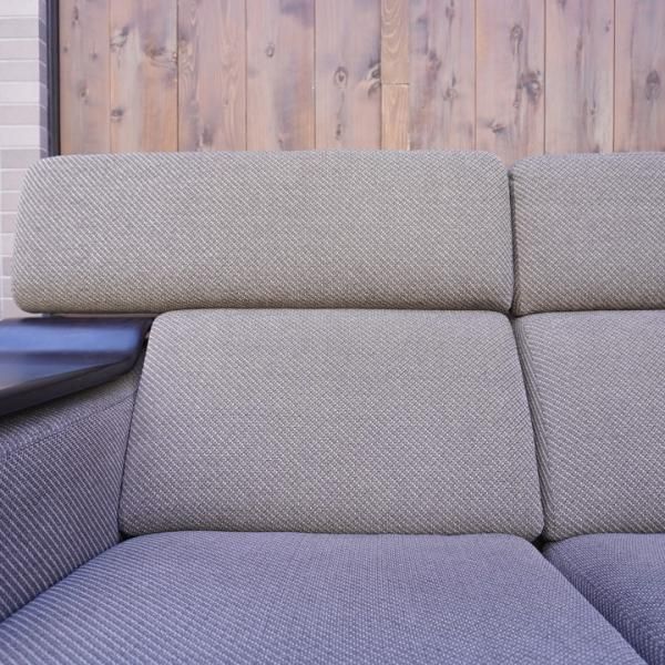 karimoku(カリモク家具)のUU5548カウチソファーです。アーバンブラックの木部とグレーの張地がリビングを洗練された印象に。包み込まれるような 座り心地がお部屋を快適な空間にしてくれます。 - kokoelma -ココエルマ- 雑貨・中古家具・北欧家具・アンティーク家具の通販 karimoku(カリモク家具)のUU5548カウチソファーです。アーバンブラックの木部とグレーの張地がリビングを洗練された印象に。包み込まれるような 座り心地がお部屋を快適な空間にしてくれます。 - kokoelma -ココエルマ- 雑貨・中古家具・北欧家具・アンティーク家具の通販