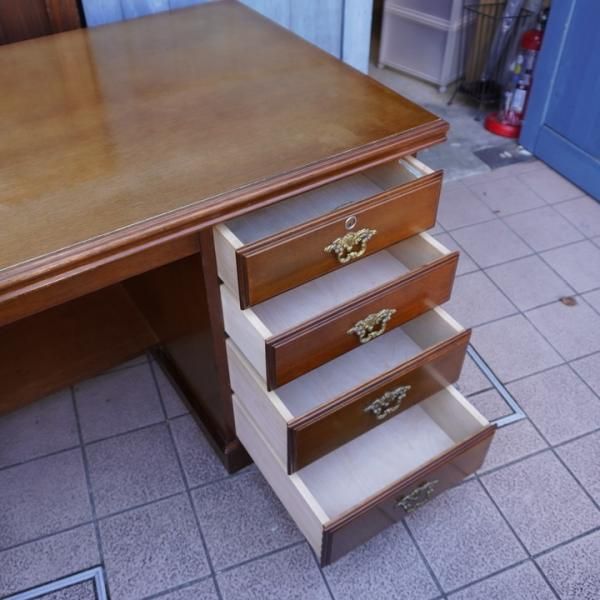 Karimoku(カリモク家具)の人気シリーズCOLONIAL(コロニアル)の両 Karimoku(カリモク家具)の人気シリーズCOLONIAL(コロニアル)の両
