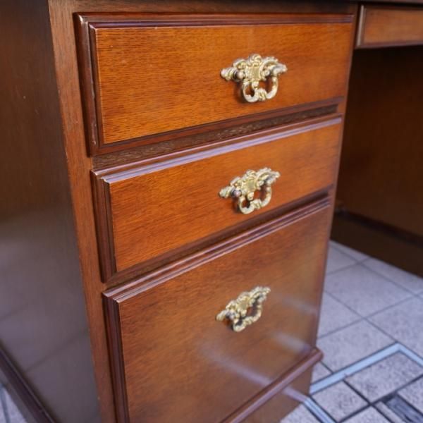 Karimoku(カリモク家具)の人気シリーズCOLONIAL(コロニアル)の両 Karimoku(カリモク家具)の人気シリーズCOLONIAL(コロニアル)の両
