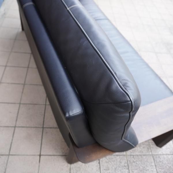 karimoku(カリモク家具)のダンテ 本革3人掛けソファです。モダン karimoku(カリモク家具)のダンテ 本革3人掛けソファです。モダン