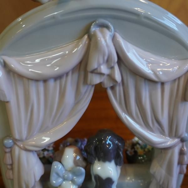 スペインLLADRO(リヤドロ)社の陶器人形の置物『フィギュリン