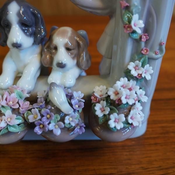★お求めやすく価格改定★ スペインLLADRO(リヤドロ)社の陶器人形の置物『フィギュリン 小物入れ